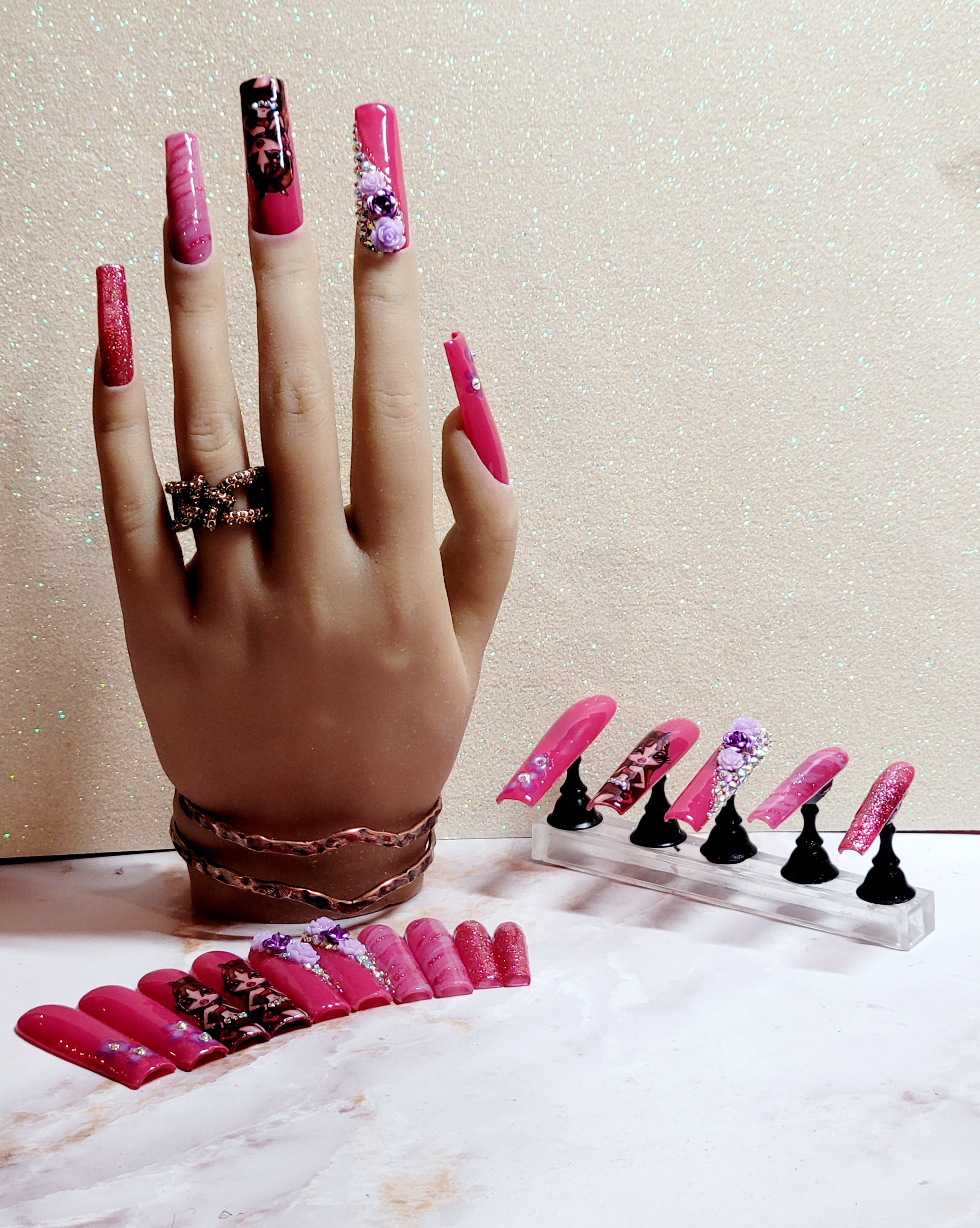 XXL Square Brat Design Press-ons